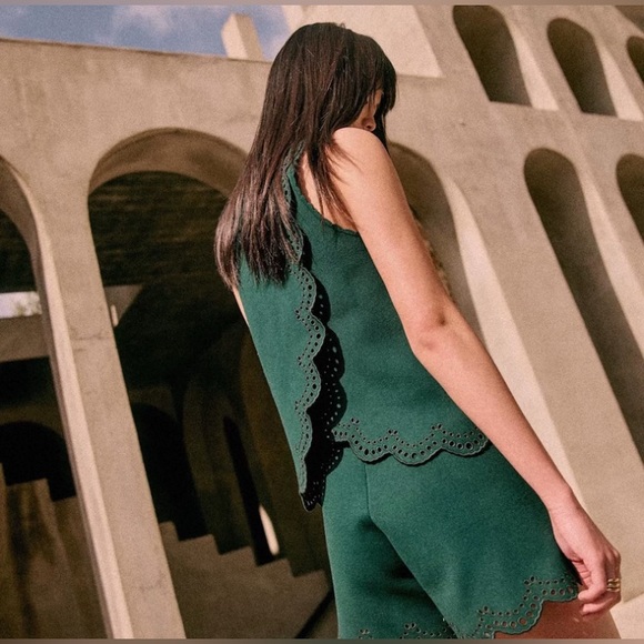 Sezane Dory Top Sleeveless Green Scalloped Hem - Picture 3 of 11